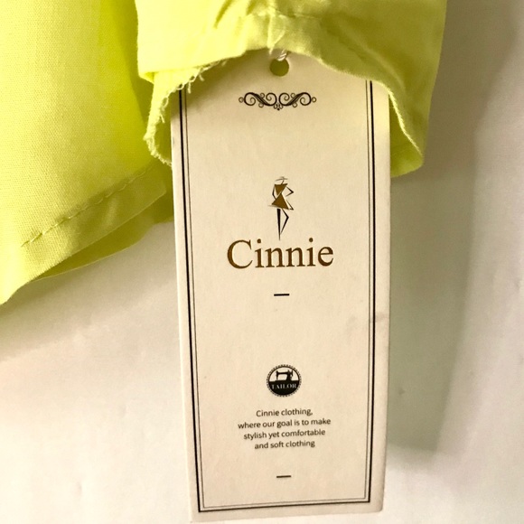 Women’s Yellow Button Down Pocket Blouse - XL - Picture 5 of 10